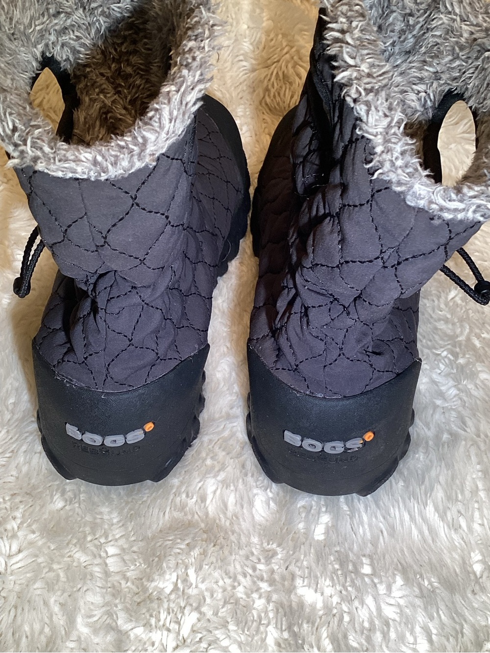BOGS Women's Quilted Ankle Winter Boots in Charcoal Gray size 8 - Picture 4 of 8